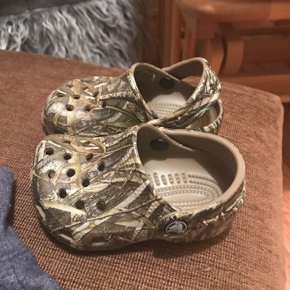 Baby boy shoe bundle size 4 and boots 5 - Picture 5 of 8